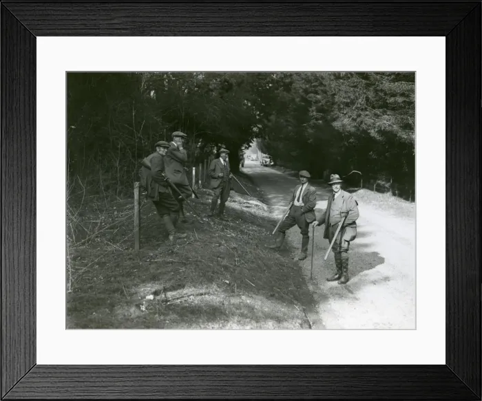 Framed Print : Five men hunting in West Sussex, February 1938 Framed Print : Five men hunting in West Sussex, February 1938