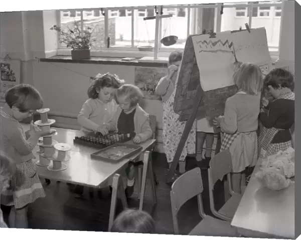 Lancastrian Infants School, Chichester art class, May 1956