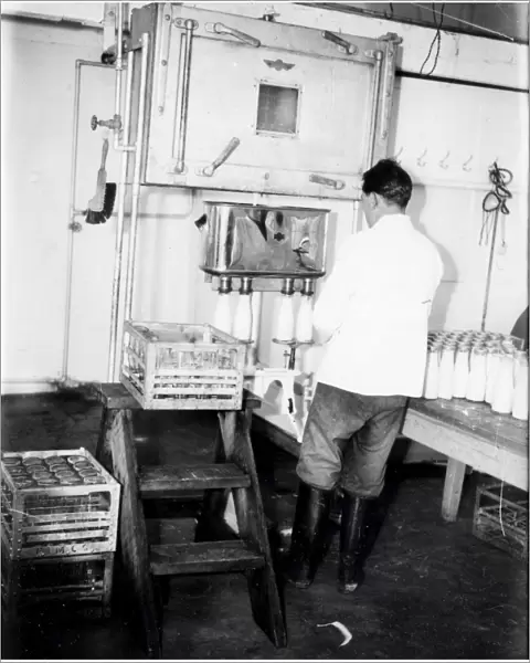 Shaxson Dairy at Elstead - June 1938