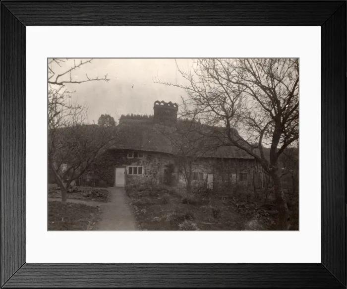 Framed Print : Hillside Cottage, Fittleworth, 1910 Framed Print : Hillside Cottage, Fittleworth, 1910