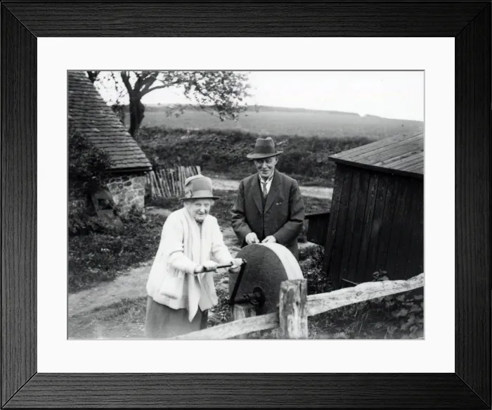 Framed Print : Golden Wedding Couple - May 1939 Framed Print : Golden Wedding Couple - May 1939
