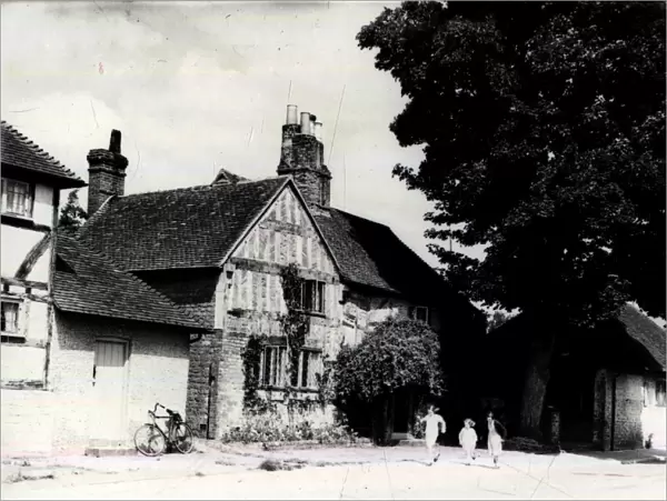 Old cottage at Easebourne - July 1939