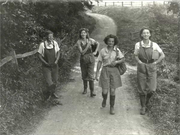 Land Girls at Cowdray - September 1939