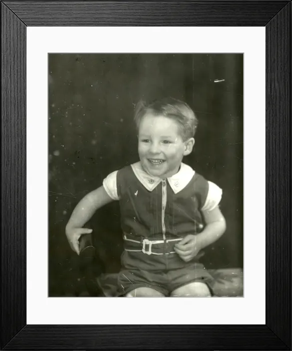 Framed Print : Portrait of an Evacuee - December 1939 Framed Print : Portrait of an Evacuee - December 1939