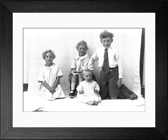 Framed Print : Family Group of 4 Children 1920s Framed Print : Family Group of 4 Children 1920s