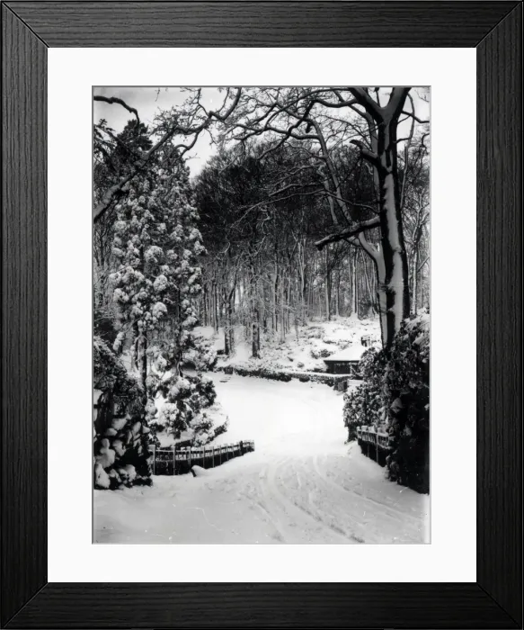 Framed Print : Snow scene, Upperton Way - February 1940 Framed Print : Snow scene, Upperton Way - February 1940