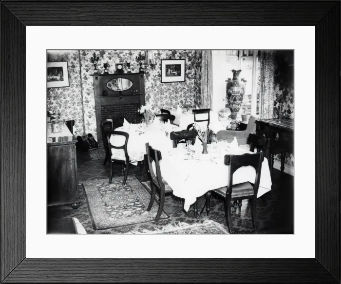 Framed Print : Swan Hotel Pulborourgh - April 1940 Framed Print : Swan Hotel Pulborourgh - April 1940