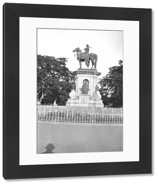 RSR 2  /  6th Battalion, Maharajas statue, Bangalore