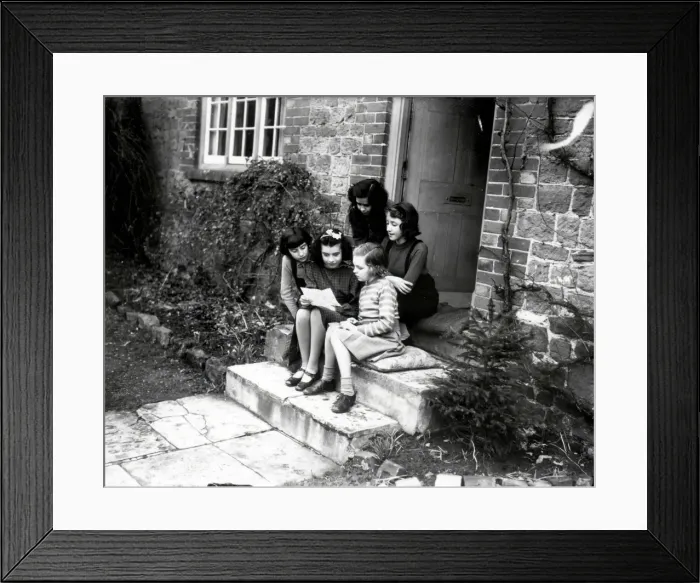 Framed Print : Children reading Churchill Letter - about 1942 Framed Print : Children reading Churchill Letter - about 1942