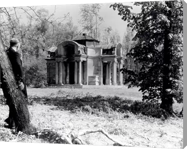 Whittaker Whites Temple at Hindhead - 29 April 1945