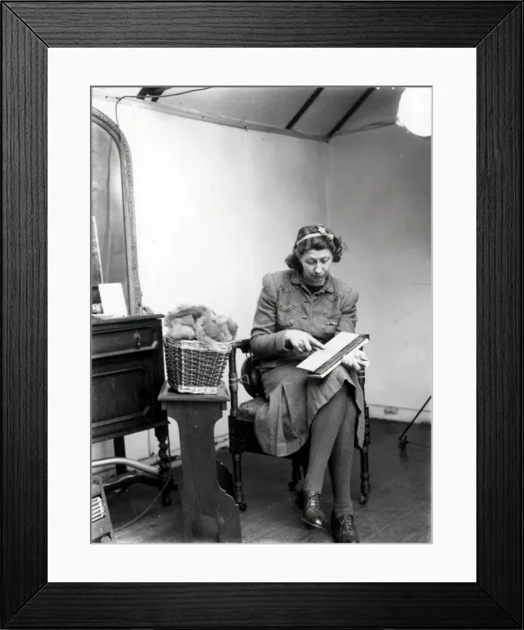 Framed Print : Carding Wool - 4 May 1945 Framed Print : Carding Wool - 4 May 1945