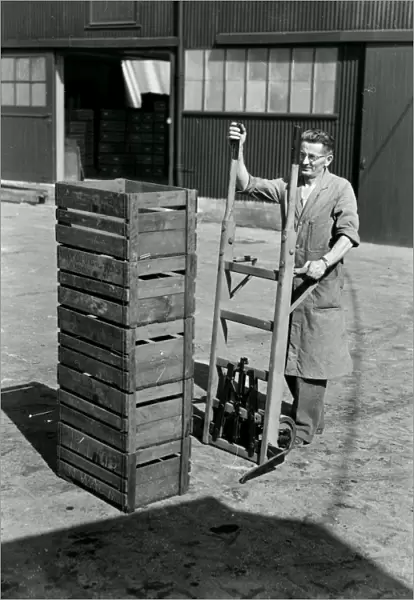 Kirdford Fruit Growers Trolley - August 1947