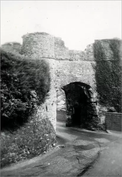 The Strand Gate, Winchelsea - 16 October 1947