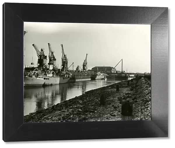 Newhaven Docks - February 1948