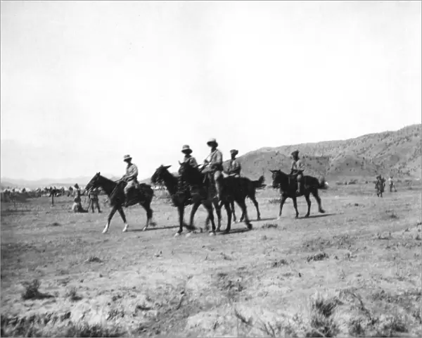 RSR 2  /  6th Battalion, Officers on horseback