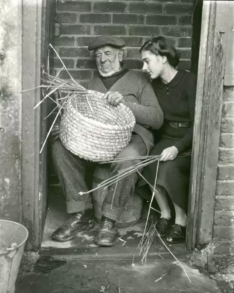 Bee Skep making at Camelsdale, 1937