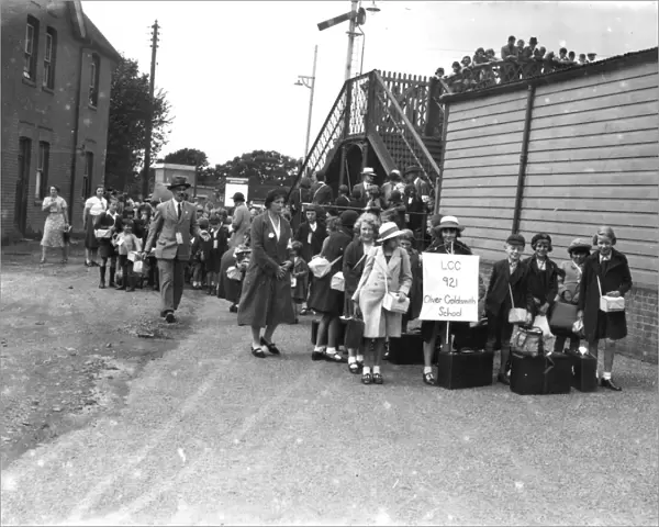 Evacuees arriving, September 1939