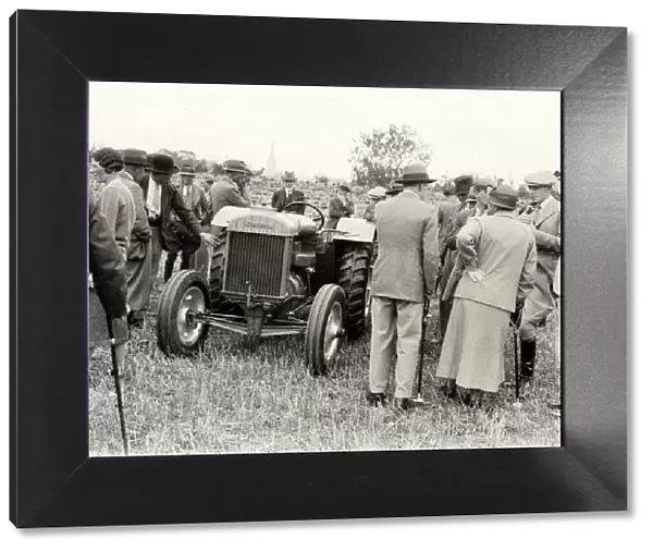 Sugar beet demonstration at Kingsham Farm, September 1933