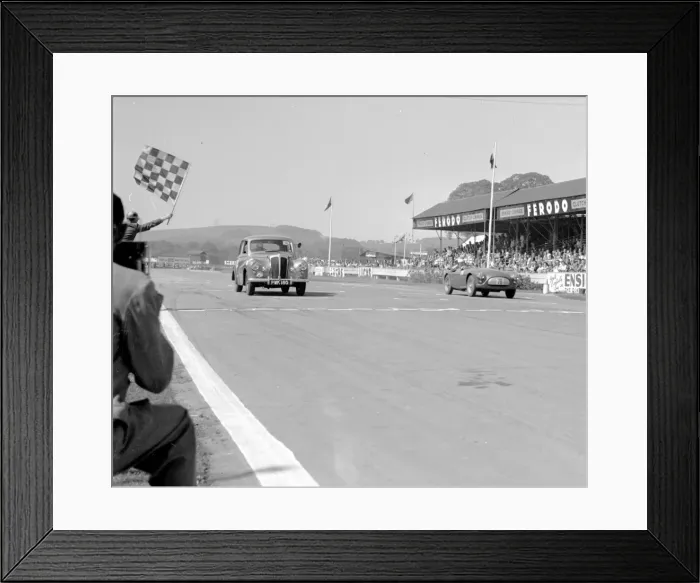 Framed Print : Motor racing at Goodwood, 28 May 1955 Framed Print : Motor racing at Goodwood, 28 May 1955