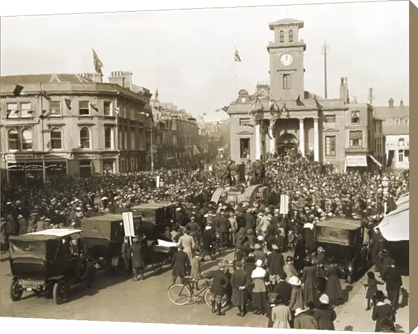 Presentation of a tank in South Street, Worthing