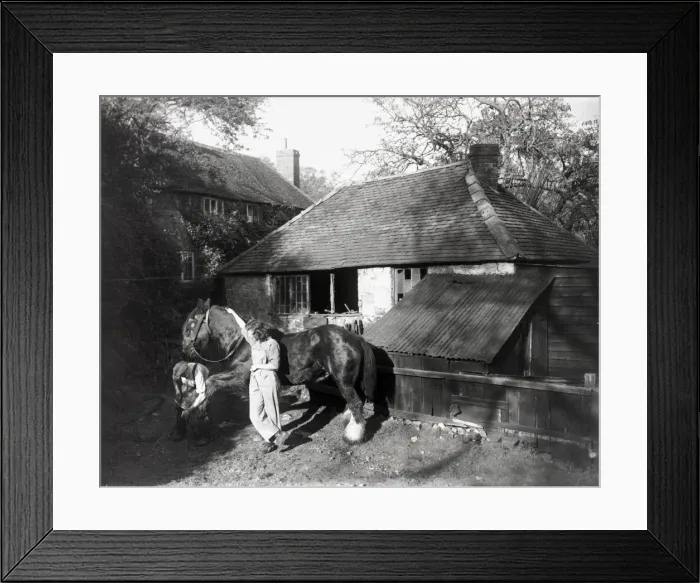 Framed Print : The Smithy, Roundhurst, Surrey, 1946 Framed Print : The Smithy, Roundhurst, Surrey, 1946