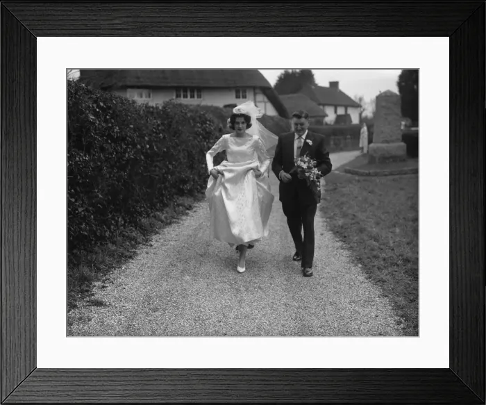 Framed Print : Bride and Groom at Wedding, Sidlesham Church Framed Print : Bride and Groom at Wedding, Sidlesham Church