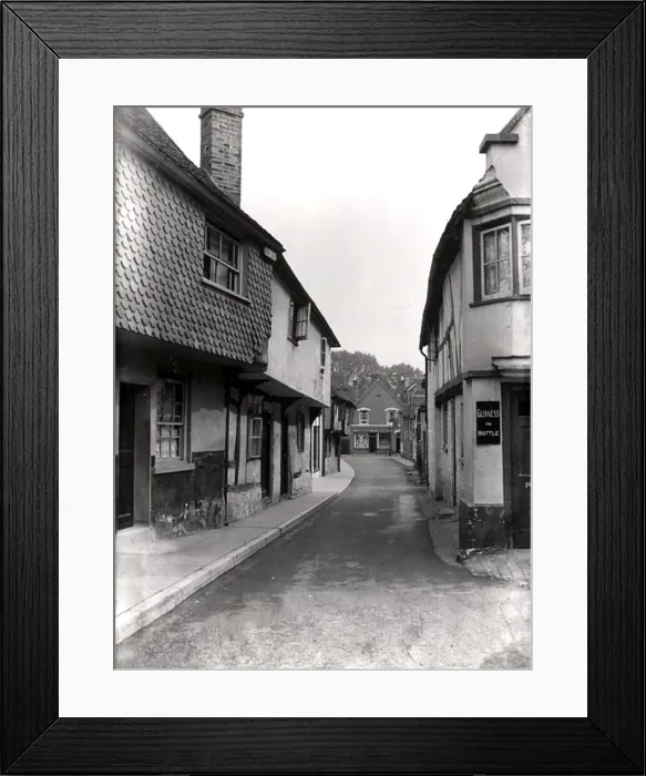 Framed Print : Wool Lane, Midhurst Framed Print : Wool Lane, Midhurst