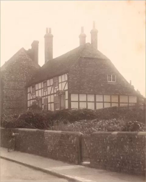An old cottage in High Street, Steyning, 1912