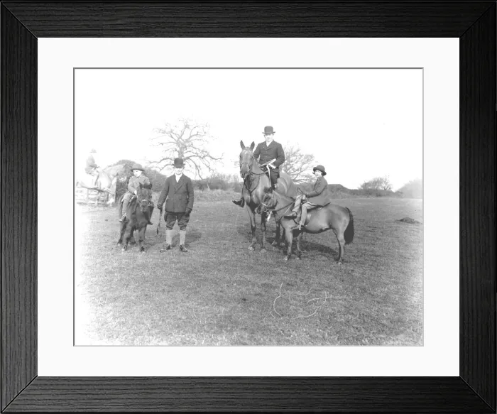 Framed Print : Leconfield Meet at Holland Wood, c1930 Framed Print : Leconfield Meet at Holland Wood, c1930