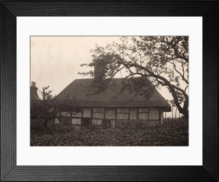 Framed Print : A cottage in Sedlescombe, 1908 Framed Print : A cottage in Sedlescombe, 1908