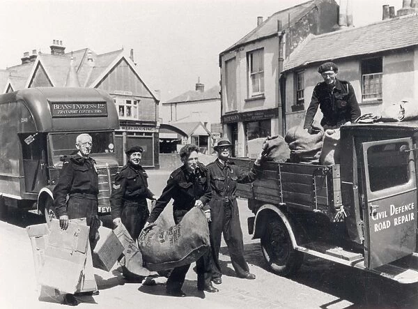 Bognors Civil Defence force helping with paper salvage