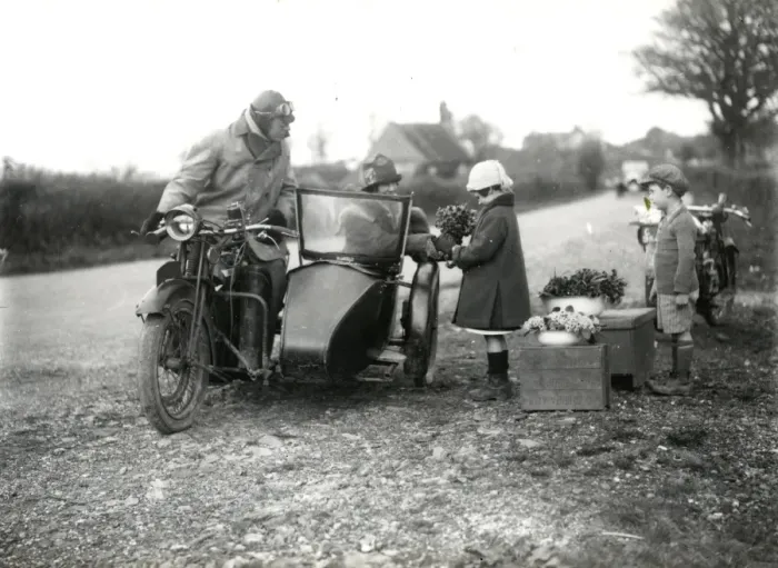 Framed Print : Children selling wild flowers to motorists, April 1927 Framed Print : Children selling wild flowers to motorists, April 1927