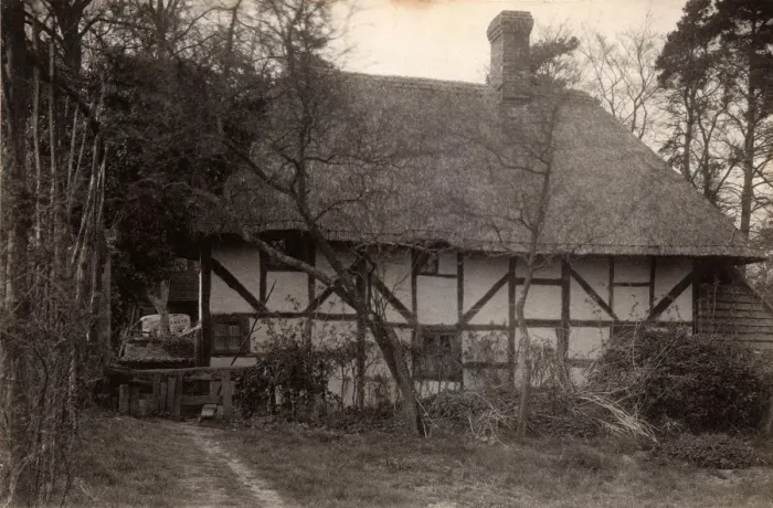 Framed Print : Cottage in Fittleworth, 1910 Framed Print : Cottage in Fittleworth, 1910