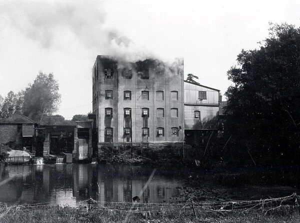 Coultershaw Mill on fire, Petworth - 16 May 1946