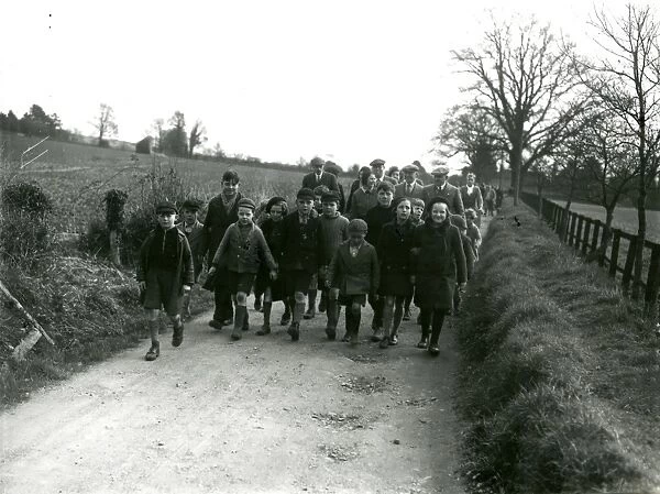 Crowd following the Storrington Beagles Meet, Swan, Fittleworth, March 1938