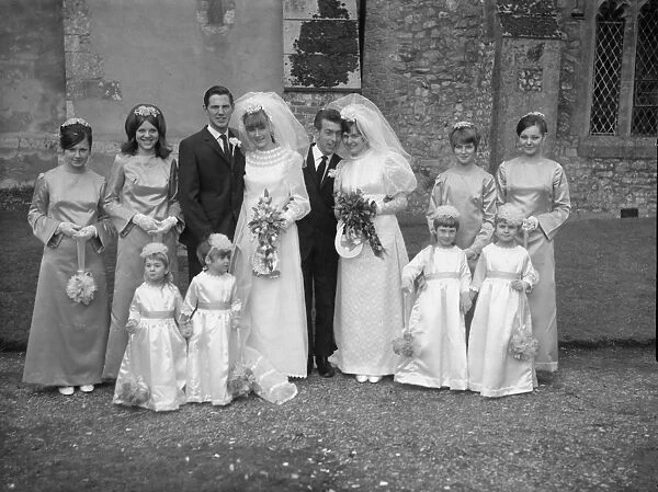 Double Wedding group with eight bridesmaids