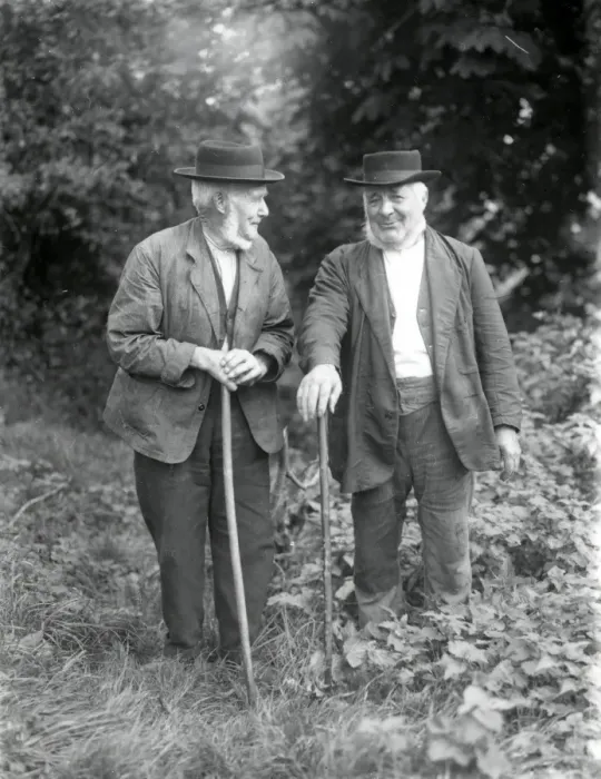 Framed Print : Two elderly country folk in the country at Upperton, Sussex, 1935 Framed Print : Two elderly country folk in the country at Upperton, Sussex, 1935