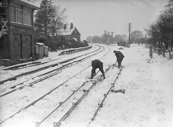 Fishbourne Signal Box in the snow
