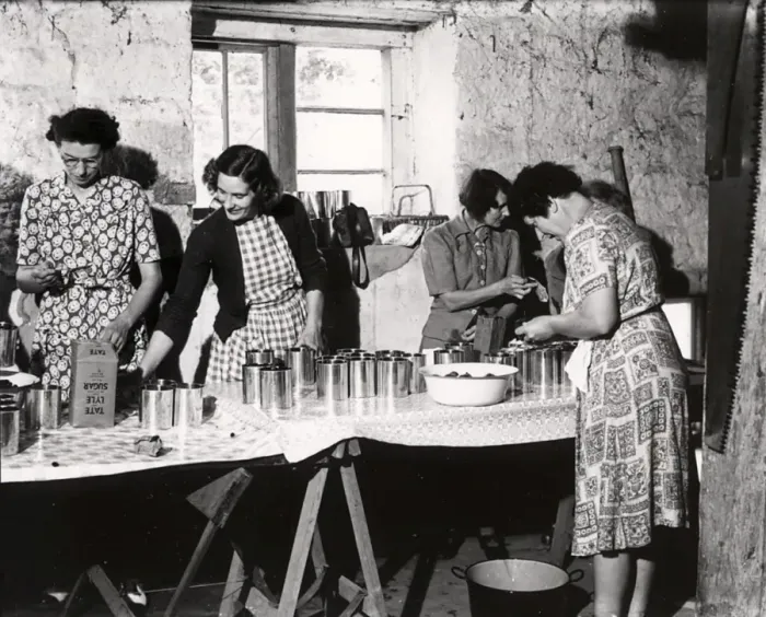 Framed Print : Fittleworth Womens Institute canning tomatoes at Mill House Framed Print : Fittleworth Womens Institute canning tomatoes at Mill House