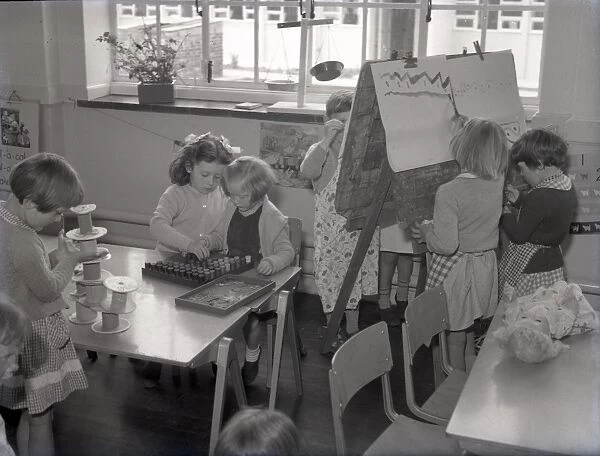Lancastrian Infants School, Chichester art class, May 1956