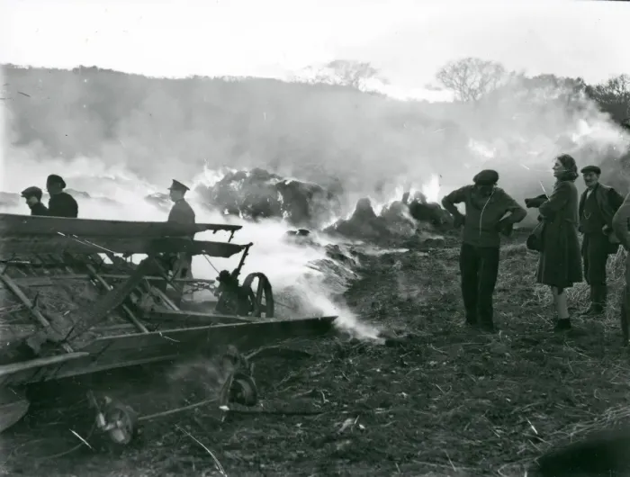 Framed Print : Lavington Farm Fire - November 1947 Framed Print : Lavington Farm Fire - November 1947