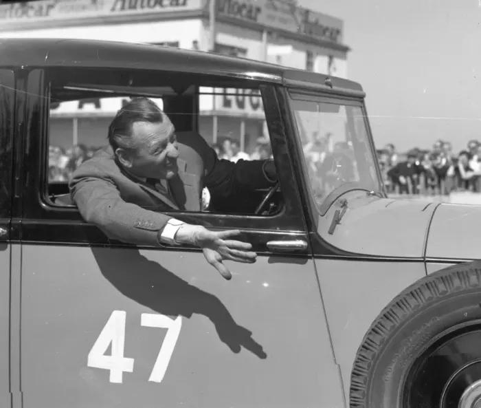 Framed Print : Motor racing at Goodwood, 28 May 1955 Framed Print : Motor racing at Goodwood, 28 May 1955