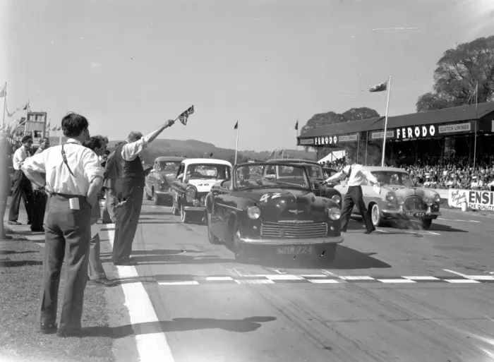 Framed Print : Motor racing at Goodwood, 28 May 1955 Framed Print : Motor racing at Goodwood, 28 May 1955