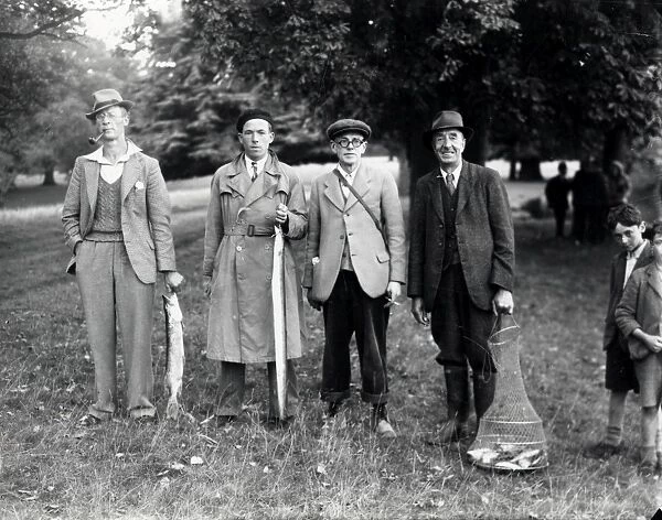 Petworth Park Fishing Competition for the 'Welcome Home'Fund - 14 September 1946