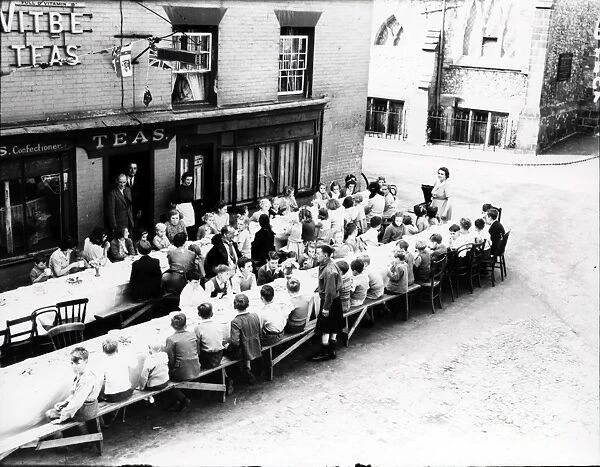 Petworth VJ celebrations, 15 August 1945