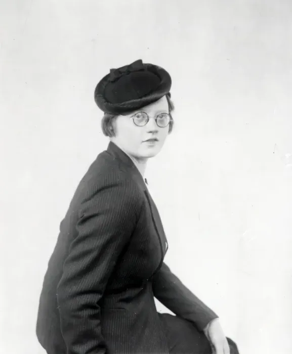 Framed Print : Portrait of a young woman - April 1940 Framed Print : Portrait of a young woman - April 1940