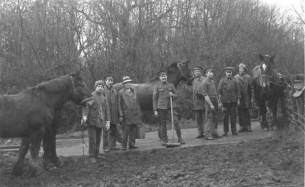 RSR 16th Battalion, Sussex Yeomanry, group with horses