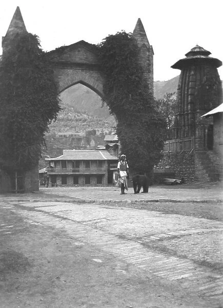 RSR 2  /  6th Battalion, Entrance gate to the city, Chamba 1918
