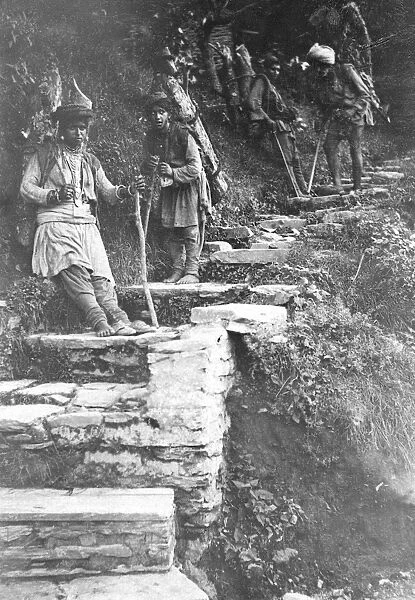 RSR 2  /  6th Battalion, Khud people wood carrying, Dalhousie 1918