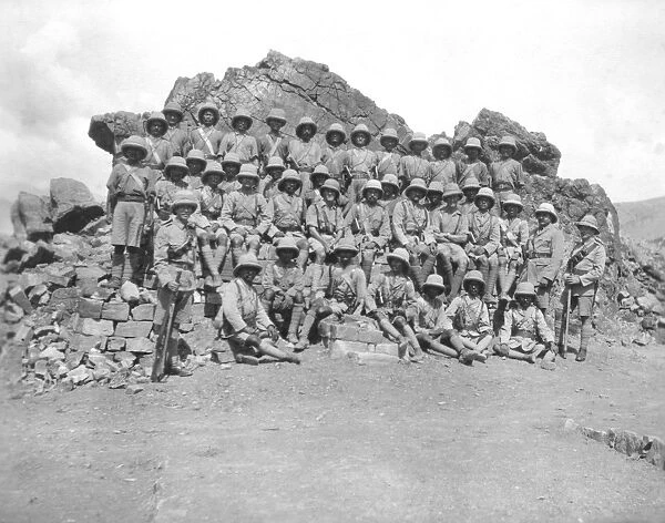 RSR 2  /  6th Battalion, Nepalese troops with British instructors'